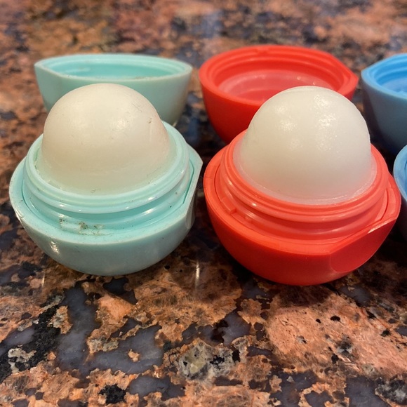 EOS Egg lip balm sphere gloss Bundle of 5 - Picture 3 of 5